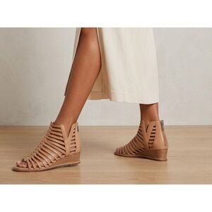 Vince Camuto Gladiator Sandals Tan Size 6.5